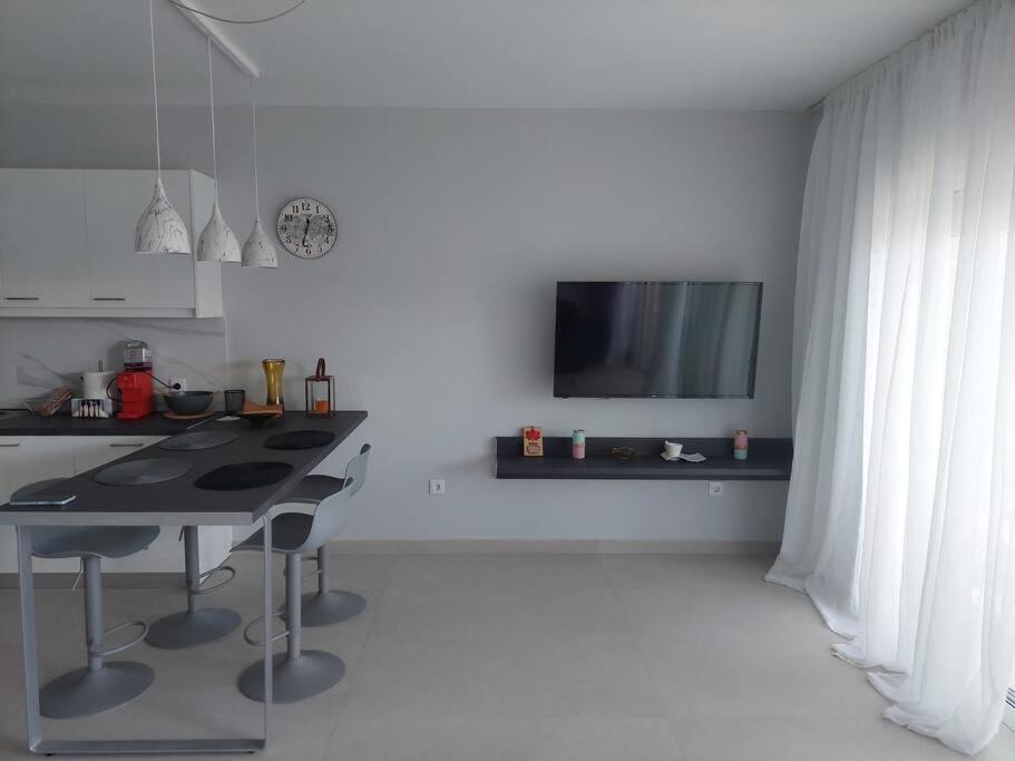 Gesyl Apartment Tolón Buitenkant foto