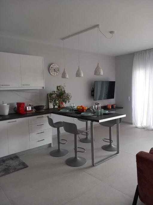 Gesyl Apartment Tolón Buitenkant foto